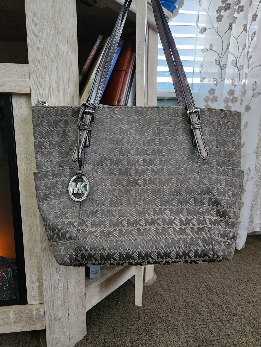 Michael Kors Bundle - Picture 6 of 10